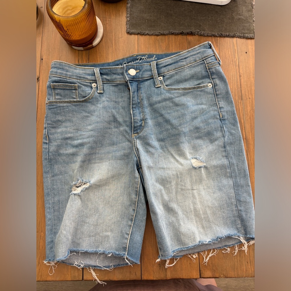 Universal thread mid Rise Bermuda Jean shorts